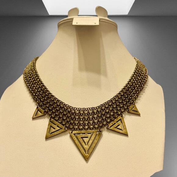 4 for $20 Sale Urban Outfitters Gold Tone Chain Link Bib Statement Necklace - Picture 1 of 5